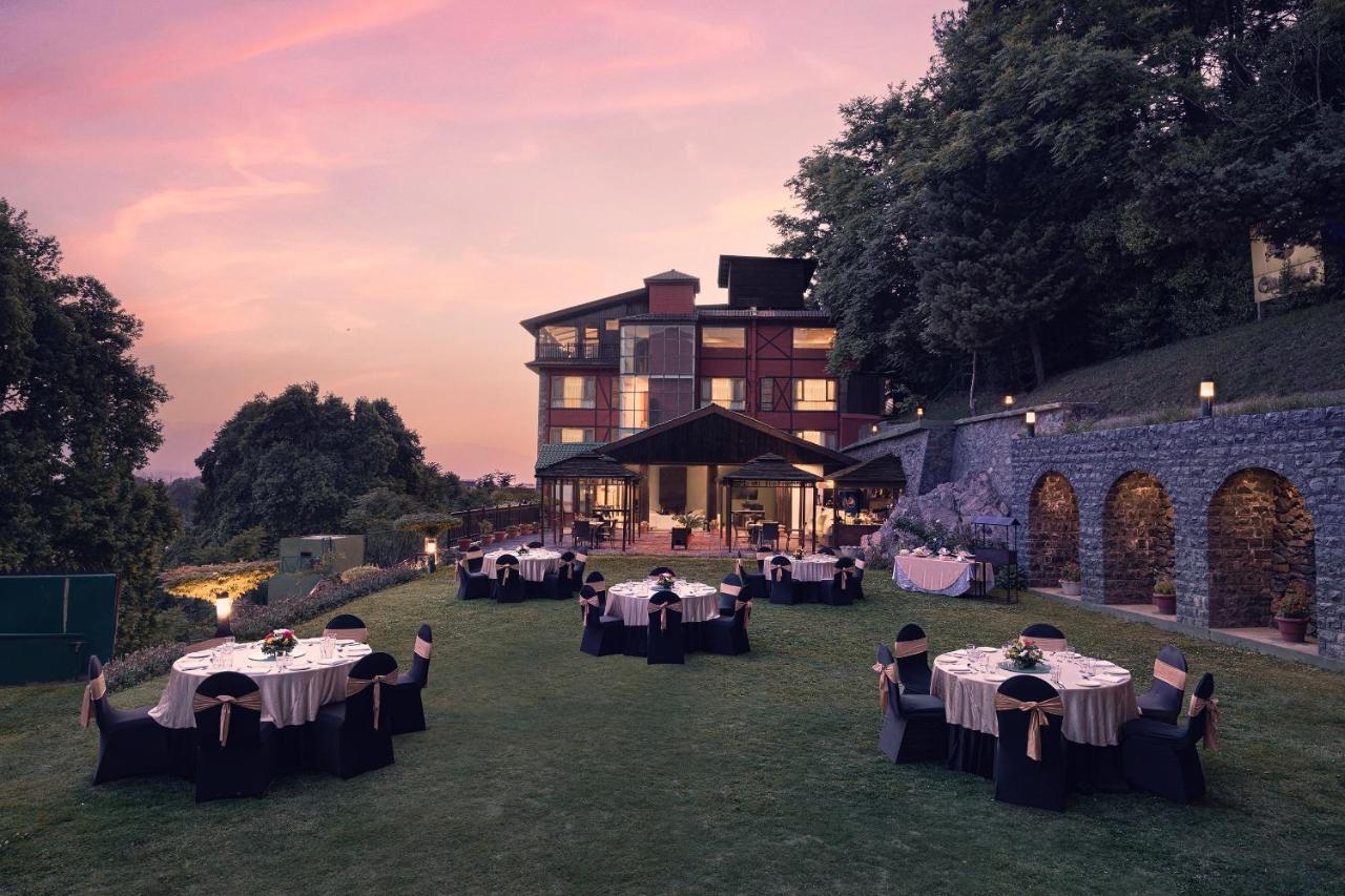 Golden Tulip Srinagar Hotel Exterior foto